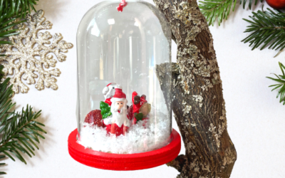 Adornos navideños: campana con decoración para colgar